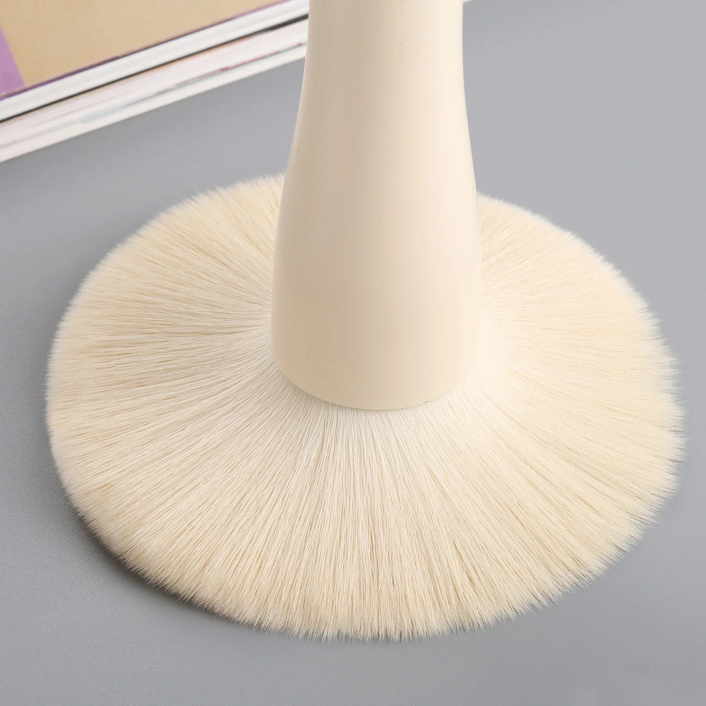 Single Large Powder Brush – Fluffy Face Brush for Loose & Pressed Powder