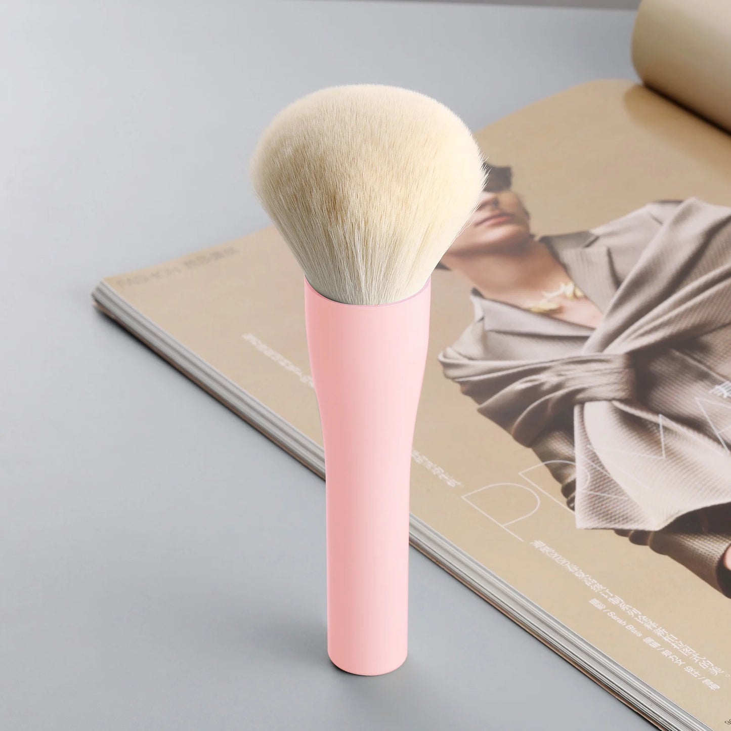 Single Large Powder Brush – Fluffy Face Brush for Loose & Pressed Powder